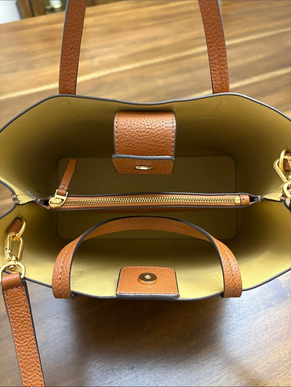 Tory Burch tory burch